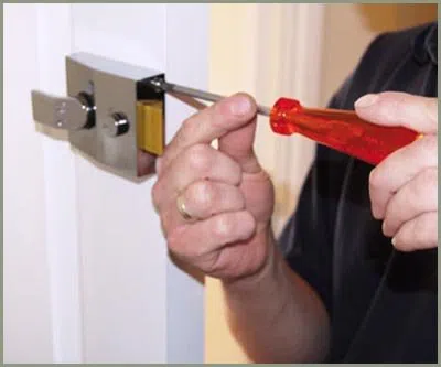 Locksmith Solution Services Tampa, FL 813-778-0314 Locksmith Solution Services Tampa, FL 813-778-0314 - 68-44-11